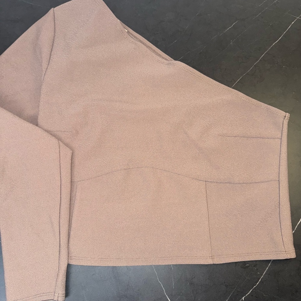 Abercrombie & Fitch One-Shoulder Top